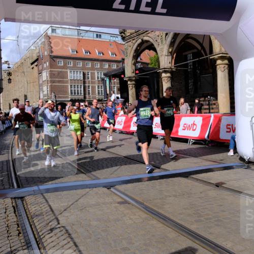 13.09.2026 - 21. swb-Marathon Bremen Tim E. http://msf.ph/oto/10389406 13.09.2026 13:31:55 Ziel 310, 922, 1600, 2707, 3115, 3239, 3244, 3579, 3858, 3859, 3989, 4164, 4258, 4273, 4692, 4889, 5363, 5426, 5504, 5899, 6039, 6062, 6100, 6193, 6213, 6581, 6602, 6971, 7032, 7260, 7608, 7941, 7964, 8042, 8078, 8166, 8205, 8206, 8239, 8364, 8495, 8522, 9033, 9155, 9293, 9568, 9903, 9914, 13151 meine-sportfotos.de