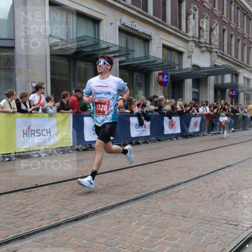 13.09.2026 - 21. swb-Marathon Bremen Strokosch-Dieckow http://msf.ph/oto/10389448 13.09.2026 13:00:06 Ziel 671, 912, 1136, 1550, 1754, 2683, 5776, 7015, 8689, 603, 735, 807, 1320, 1485, 1571, 1758, 1911, 1930, 7170, 8850, 9153 meine-sportfotos.de