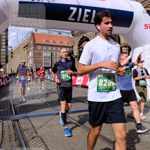13.09.2026 - 21. swb-Marathon Bremen Tim E. http://msf.ph/oto/10389449 13.09.2026 13:31:58 Ziel 310, 1600, 3115, 3239, 3244, 3278, 3858, 3859, 3989, 4164, 4258, 4273, 4692, 4889, 4998, 5158, 5363, 5426, 5899, 6039, 6062, 6100, 6193, 6213, 6354, 6581, 6602, 6971, 7032, 7260, 7608, 7790, 7941, 7964, 8042, 8078, 8166, 8205, 8206, 8364, 8495, 8522, 9033, 9155, 9188, 9293, 9568, 9903, 9914, 13151, 13231 meine-sportfotos.de