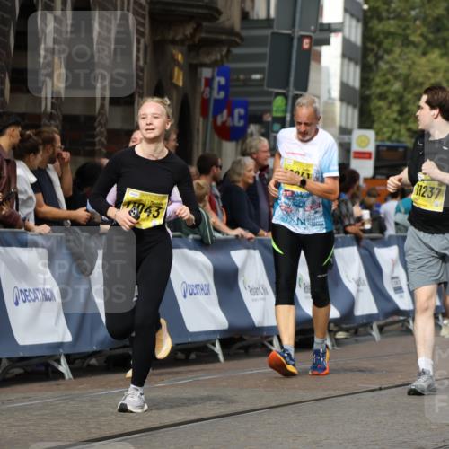 13.09.2026 - 21. swb-Marathon Bremen Strokosch-Dieckow http://msf.ph/oto/10389455 13.09.2026 11:11:03 Ziel 10148, 10461, 10462, 10547, 10768, 10911, 11047, 11283, 11298, 11300, 11309, 11327, 11335, 11465, 11513, 11583, 11736, 11756, 11846, 12183, 10313, 10419, 10611, 10644, 11062, 11141, 11231, 11458, 11679, 11745, 12148, 12396, 12507 meine-sportfotos.de