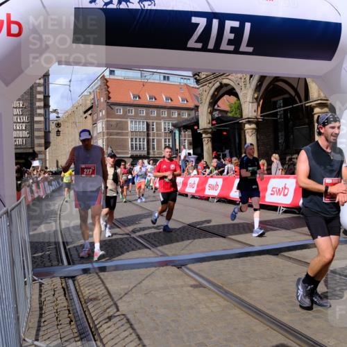 13.09.2026 - 21. swb-Marathon Bremen Tim E. http://msf.ph/oto/10389458 13.09.2026 13:32:00 Ziel 310, 578, 1600, 3115, 3239, 3244, 3278, 3858, 3859, 3989, 4030, 4164, 4273, 4692, 4889, 4998, 5158, 5363, 5426, 5899, 6039, 6062, 6100, 6193, 6213, 6354, 6581, 6602, 7032, 7242, 7260, 7608, 7790, 7941, 7964, 8042, 8078, 8166, 8205, 8206, 8364, 8495, 8522, 9016, 9033, 9188, 9293, 9568, 9785, 9903, 9914, 13151, 13231 meine-sportfotos.de