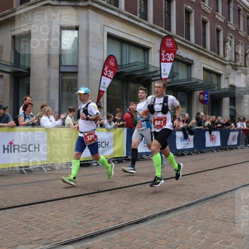 13.09.2026 - 21. swb-Marathon Bremen Strokosch-Dieckow http://msf.ph/oto/10389525 13.09.2026 13:00:15 Ziel 371, 453, 1136, 1550, 1754, 2141, 2683, 4904, 5776, 603, 671, 735, 912, 1571, 1758, 1911, 1930, 7015, 7170, 8689, 9153 meine-sportfotos.de