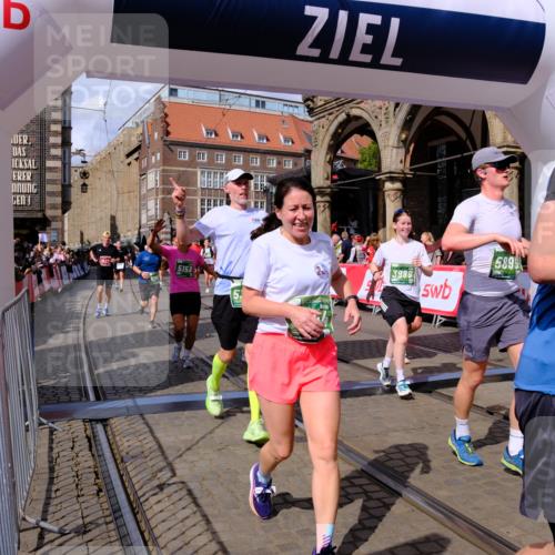 13.09.2026 - 21. swb-Marathon Bremen Tim E. http://msf.ph/oto/10389531 13.09.2026 13:32:08 Ziel 310, 578, 846, 3115, 3205, 3239, 3244, 3278, 3858, 3946, 3989, 4030, 4164, 4979, 4998, 5158, 5325, 5363, 5899, 6062, 6100, 6193, 6213, 6354, 6602, 7242, 7260, 7608, 7790, 7941, 7964, 8048, 8078, 8166, 8206, 8247, 8610, 8970, 9016, 9033, 9188, 9568, 9785, 9914, 13151, 13231 meine-sportfotos.de
