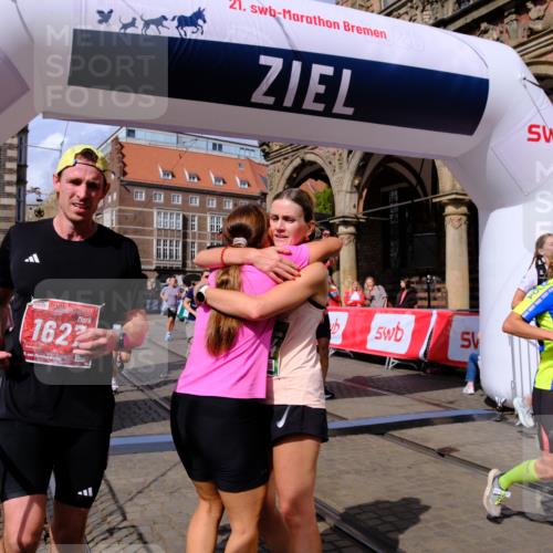 13.09.2026 - 21. swb-Marathon Bremen Tim E. http://msf.ph/oto/10389596 13.09.2026 13:32:12 Ziel 578, 846, 2934, 3115, 3205, 3239, 3244, 3278, 3946, 3989, 4030, 4797, 4979, 4998, 5158, 5325, 5363, 5899, 6116, 6213, 6354, 7242, 7260, 7526, 7790, 7964, 8048, 8078, 8166, 8247, 8610, 8970, 9016, 9033, 9188, 9640, 9785, 9914, 13151, 13231 meine-sportfotos.de