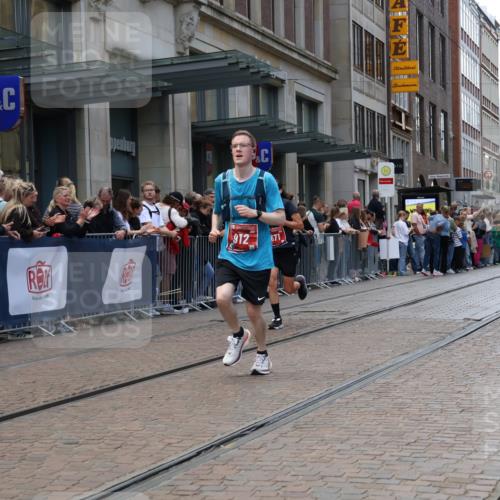 13.09.2026 - 21. swb-Marathon Bremen Strokosch-Dieckow http://msf.ph/oto/10389618 13.09.2026 13:00:25 Ziel 371, 453, 1136, 1550, 1754, 2141, 4904, 8749, 9849, 671, 912, 1571, 1758, 1911, 2683, 5776, 7015, 7170, 8689 meine-sportfotos.de