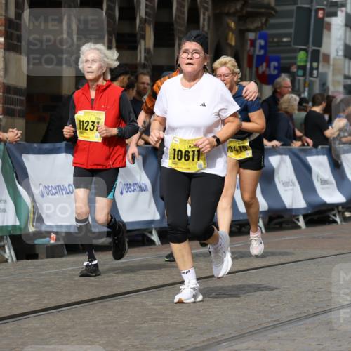 13.09.2026 - 21. swb-Marathon Bremen Strokosch-Dieckow http://msf.ph/oto/10389639 13.09.2026 11:11:20 Ziel 10148, 10163, 10313, 10527, 10547, 10644, 10653, 10792, 10841, 11043, 11062, 11141, 11237, 11335, 11465, 11483, 11679, 11691, 11756, 11993, 12401, 12507, 10155, 10510, 10511, 10546, 10977, 11036, 11216, 11289, 11533, 11702, 11870, 12126, 12220, 12286, 12311, 12336, 12464, 12508 meine-sportfotos.de
