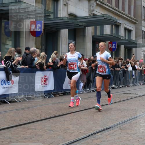 13.09.2026 - 21. swb-Marathon Bremen Strokosch-Dieckow http://msf.ph/oto/10389693 13.09.2026 13:00:41 Ziel 1619, 5663, 6359, 8749, 9849, 371, 453, 1136, 1550, 1754, 2141, 2683, 4904, 5776 meine-sportfotos.de