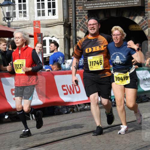 13.09.2026 - 21. swb-Marathon Bremen Strokosch-Dieckow http://msf.ph/oto/10389696 13.09.2026 11:11:25 Ziel 10313, 10527, 10611, 10644, 10653, 10792, 10841, 11043, 11062, 11141, 11237, 11483, 11679, 11691, 11993, 12396, 12401, 12507, 10155, 10510, 10511, 10546, 10552, 10977, 11239, 11289, 11533, 11702, 11927, 12082, 12220, 12286, 12311, 12336, 12508, 12553 meine-sportfotos.de