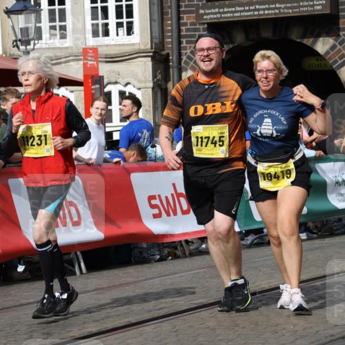 13.09.2026 - 21. swb-Marathon Bremen Strokosch-Dieckow http://msf.ph/oto/10389707 13.09.2026 11:11:25 Ziel 10313, 10527, 10611, 10644, 10653, 10792, 10841, 11043, 11062, 11141, 11237, 11483, 11679, 11691, 11993, 12396, 12401, 12507, 10155, 10510, 10511, 10546, 10552, 10977, 11239, 11289, 11533, 11702, 11927, 12082, 12220, 12286, 12311, 12336, 12508, 12553 meine-sportfotos.de