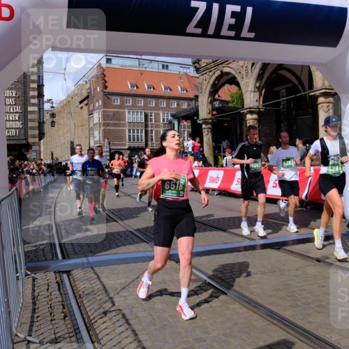 13.09.2026 - 21. swb-Marathon Bremen Tim E. http://msf.ph/oto/10389725 13.09.2026 13:32:49 Ziel 1437, 1687, 2292, 2293, 2611, 2910, 2992, 3354, 3402, 3429, 3441, 3878, 4263, 4323, 4380, 4471, 4655, 4835, 4862, 5281, 5398, 6518, 6583, 6593, 6760, 6781, 6900, 7173, 7990, 8344, 8957, 9040, 9151, 9175, 9283, 9719, 9779, 13208, 13244 meine-sportfotos.de