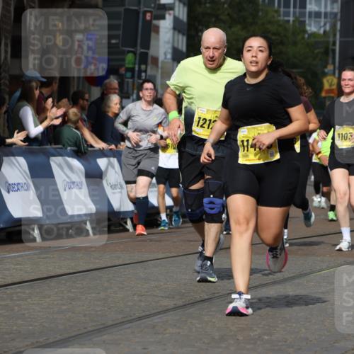 13.09.2026 - 21. swb-Marathon Bremen Strokosch-Dieckow http://msf.ph/oto/10389726 13.09.2026 11:11:27 Ziel 10313, 10419, 10527, 10611, 10644, 10653, 10841, 11062, 11141, 11231, 11237, 11483, 11679, 11691, 11745, 11993, 12148, 12396, 12401, 12507, 10155, 10510, 10511, 10546, 10552, 10977, 11239, 11289, 11533, 11702, 11927, 12082, 12220, 12286, 12311, 12336, 12553 meine-sportfotos.de