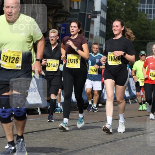 13.09.2026 - 21. swb-Marathon Bremen Strokosch-Dieckow http://msf.ph/oto/10389764 13.09.2026 11:11:30 Ziel 10313, 10419, 10527, 10611, 10644, 10653, 11062, 11141, 11231, 11458, 11483, 11679, 11691, 11745, 11993, 12148, 12396, 12401, 12507, 10155, 10510, 10511, 10552, 10616, 10977, 11239, 11533, 11927, 12082, 12286, 12311, 12336, 12553 meine-sportfotos.de