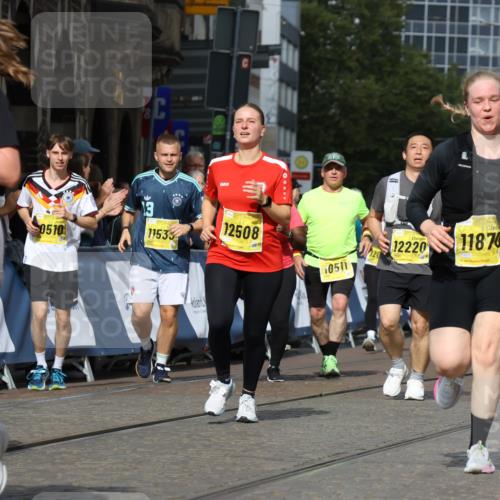 13.09.2026 - 21. swb-Marathon Bremen Strokosch-Dieckow http://msf.ph/oto/10389791 13.09.2026 11:11:33 Ziel 10313, 10419, 10527, 10611, 10644, 11062, 11141, 11231, 11458, 11483, 11679, 11745, 12126, 12148, 12396, 12507, 10155, 10552, 10616, 11239, 11927, 12082, 12286, 12336, 12553 meine-sportfotos.de