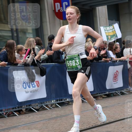 13.09.2026 - 21. swb-Marathon Bremen Strokosch-Dieckow http://msf.ph/oto/10389801 13.09.2026 13:00:56 Ziel 1411, 1619, 3019, 4328, 5663, 5996, 371, 453, 2141, 4904, 6359, 8749, 9849 meine-sportfotos.de