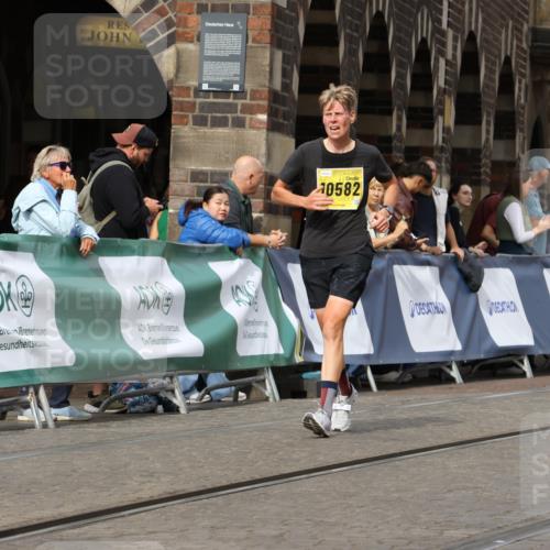 13.09.2026 - 21. swb-Marathon Bremen Strokosch-Dieckow http://msf.ph/oto/10389901 13.09.2026 11:11:59 Ziel 10155, 10510, 10511, 10546, 10552, 10616, 10977, 11239, 11289, 11533, 11702, 11927, 12082, 12220, 12286, 12311, 12336, 12553, 10490, 11585, 12012 meine-sportfotos.de