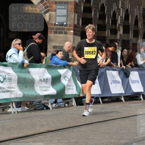 13.09.2026 - 21. swb-Marathon Bremen Strokosch-Dieckow http://msf.ph/oto/10389905 13.09.2026 11:11:59 Ziel 10155, 10510, 10511, 10546, 10552, 10616, 10977, 11239, 11289, 11533, 11702, 11927, 12082, 12220, 12286, 12311, 12336, 12553, 10490, 11585, 12012 meine-sportfotos.de
