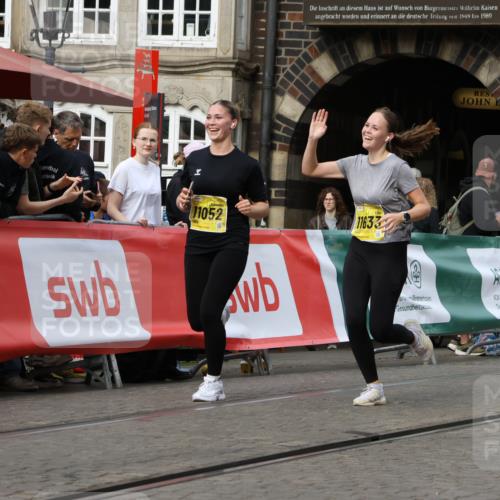 13.09.2026 - 21. swb-Marathon Bremen Strokosch-Dieckow http://msf.ph/oto/10389985 13.09.2026 11:12:24 Ziel 10490, 10582, 11585, 12012, 10354, 10743, 10874, 10875, 10909, 11090, 12497 meine-sportfotos.de