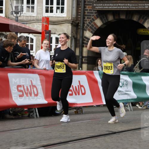 13.09.2026 - 21. swb-Marathon Bremen Strokosch-Dieckow http://msf.ph/oto/10389990 13.09.2026 11:12:24 Ziel 10490, 10582, 11585, 12012, 10354, 10743, 10874, 10875, 10909, 11090, 12497 meine-sportfotos.de