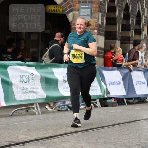13.09.2026 - 21. swb-Marathon Bremen Strokosch-Dieckow http://msf.ph/oto/10390031 13.09.2026 11:12:28 Ziel 10490, 11052, 11585, 11633, 12012, 10354, 10743, 10874, 10875, 11090, 11657, 12234, 12497 meine-sportfotos.de