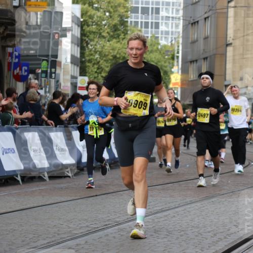 13.09.2026 - 21. swb-Marathon Bremen Strokosch-Dieckow http://msf.ph/oto/10390106 13.09.2026 11:12:37 Ziel 10213, 10406, 10414, 11052, 11633, 11716, 12012, 12327, 10354, 10483, 10743, 11657, 12234, 12423 meine-sportfotos.de