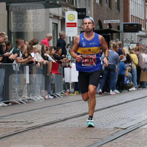 13.09.2026 - 21. swb-Marathon Bremen Strokosch-Dieckow http://msf.ph/oto/10390123 13.09.2026 13:01:57 Ziel 1667, 9583, 1614, 4696, 4739, 5369, 5601, 7950, 9137, 9233, 13168 meine-sportfotos.de
