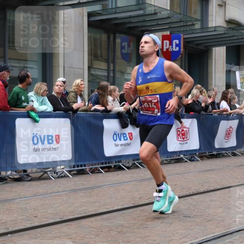 13.09.2026 - 21. swb-Marathon Bremen Strokosch-Dieckow http://msf.ph/oto/10390139 13.09.2026 13:01:59 Ziel 1667, 9583, 1614, 4696, 4739, 5601, 7950, 9137, 9233, 13168 meine-sportfotos.de