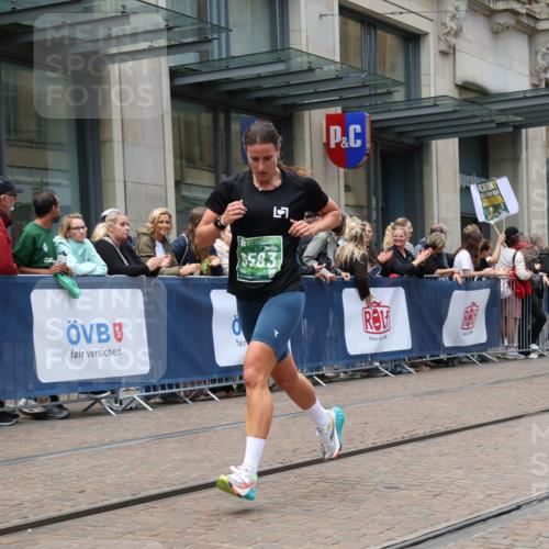 13.09.2026 - 21. swb-Marathon Bremen Strokosch-Dieckow http://msf.ph/oto/10390165 13.09.2026 13:02:03 Ziel 9583, 1614, 1667, 4696, 4739, 5601, 9233 meine-sportfotos.de