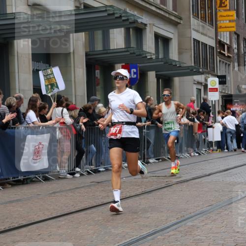 13.09.2026 - 21. swb-Marathon Bremen Strokosch-Dieckow http://msf.ph/oto/10390181 13.09.2026 13:02:17 Ziel 1795, 1850, 3609, 7841, 13237, 1667, 9233, 9583 meine-sportfotos.de