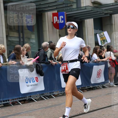 13.09.2026 - 21. swb-Marathon Bremen Strokosch-Dieckow http://msf.ph/oto/10390194 13.09.2026 13:02:18 Ziel 1795, 1850, 3609, 7841, 13237, 1667, 9583 meine-sportfotos.de