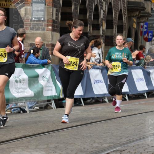 13.09.2026 - 21. swb-Marathon Bremen Strokosch-Dieckow http://msf.ph/oto/10390196 13.09.2026 11:12:47 Ziel 10213, 10406, 10414, 10874, 10875, 10909, 11090, 11716, 12327, 10483, 10893, 11606, 11627, 11671, 11832, 12050, 12060 meine-sportfotos.de