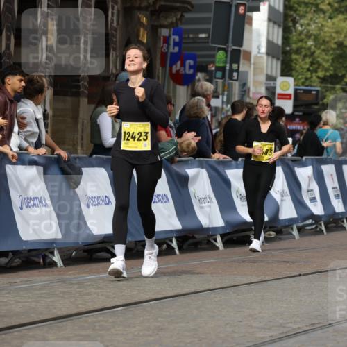 13.09.2026 - 21. swb-Marathon Bremen Strokosch-Dieckow http://msf.ph/oto/10390234 13.09.2026 11:12:51 Ziel 10213, 10354, 10406, 10743, 10874, 10875, 10909, 11090, 11716, 12234, 12327, 12497, 10804, 10893, 11357, 11606, 11627, 11671, 11832, 12050, 12060, 12393, 12418 meine-sportfotos.de