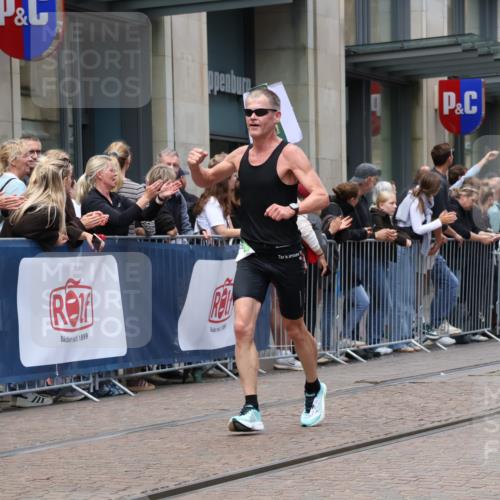 13.09.2026 - 21. swb-Marathon Bremen Strokosch-Dieckow http://msf.ph/oto/10390267 13.09.2026 13:02:35 Ziel 1381, 1795, 1850, 1862, 6918, 7265, 8319, 8325, 8331, 9200, 13237, 3609, 7841, 9583 meine-sportfotos.de