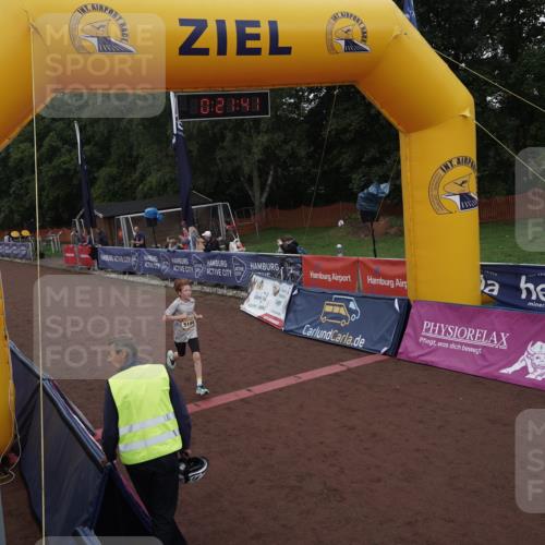 13.09.2026 - Airport Race Dennis Weichert http://msf.ph/oto/10390283 13.09.2026 10:22:15 Ziel 5144, 5368, 5380 meine-sportfotos.de