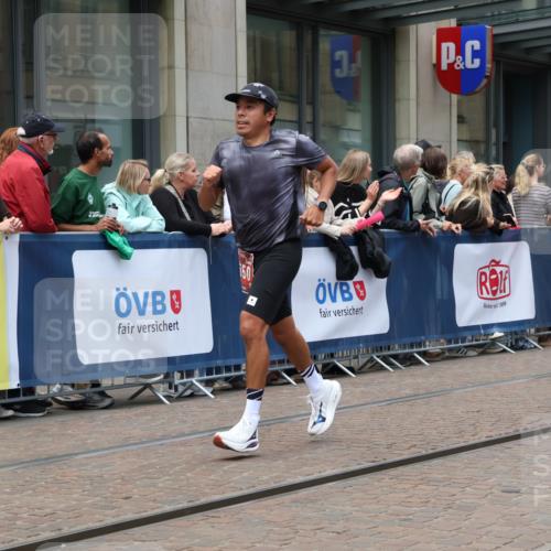 13.09.2026 - 21. swb-Marathon Bremen Strokosch-Dieckow http://msf.ph/oto/10390396 13.09.2026 13:02:55 Ziel 7206, 7478, 8028, 8756, 9200, 1381, 1795, 1850, 1862, 6918, 7265, 8319, 8325, 8331, 13237 meine-sportfotos.de