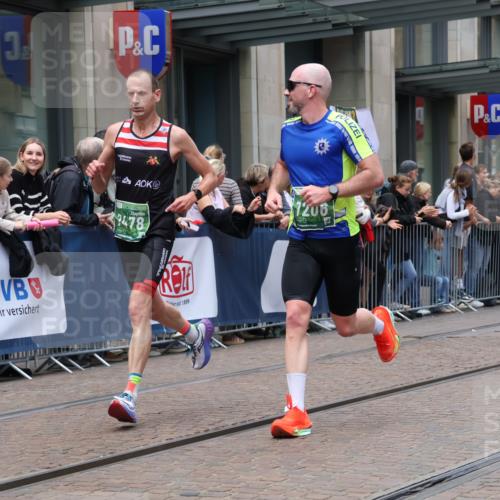 13.09.2026 - 21. swb-Marathon Bremen Strokosch-Dieckow http://msf.ph/oto/10390432 13.09.2026 13:03:03 Ziel 1372, 1950, 7206, 7478, 7715, 8028, 1381, 1850, 1862, 6918, 7265, 8319, 8325, 8331, 8756, 9200 meine-sportfotos.de