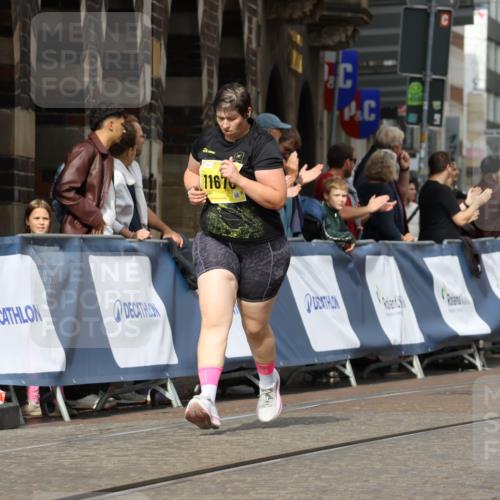 13.09.2026 - 21. swb-Marathon Bremen Strokosch-Dieckow http://msf.ph/oto/10390442 13.09.2026 11:13:30 Ziel 10804, 10893, 11048, 11357, 11627, 12060, 12393, 12418, 10545, 10766, 10889, 11084, 11954, 11999, 12010, 12280 meine-sportfotos.de