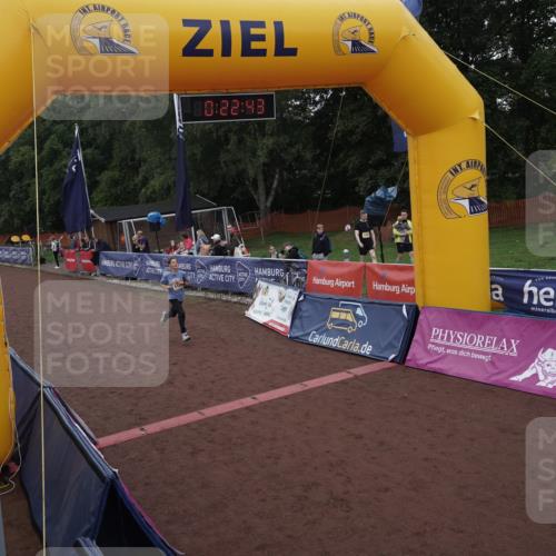 13.09.2026 - Airport Race Dennis Weichert http://msf.ph/oto/10390449 13.09.2026 10:23:16 Ziel 5128, 5282 meine-sportfotos.de