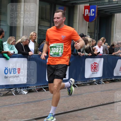 13.09.2026 - 21. swb-Marathon Bremen Strokosch-Dieckow http://msf.ph/oto/10390498 13.09.2026 13:03:22 Ziel 1090, 1587, 1950, 3092, 5024, 5143, 5719, 6973, 7715, 8096, 1372, 7206, 7478, 7715, 8028, 8756, 9200 meine-sportfotos.de