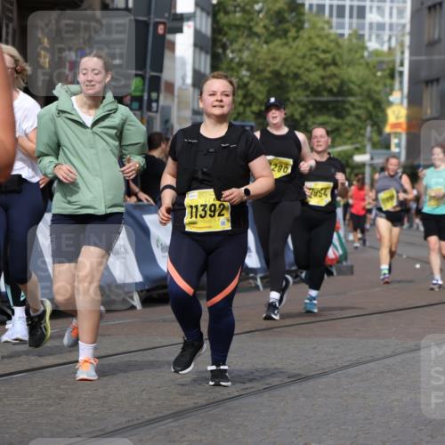 13.09.2026 - 21. swb-Marathon Bremen Strokosch-Dieckow http://msf.ph/oto/10390503 13.09.2026 11:13:36 Ziel 11048, 11357, 11670, 12393, 12418, 12521, 10330, 10766, 11078, 11999, 12010 meine-sportfotos.de