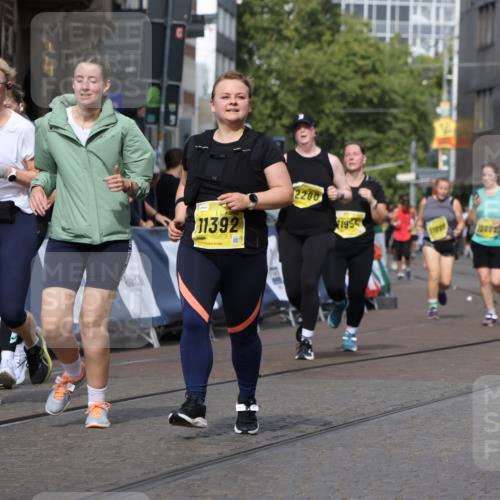13.09.2026 - 21. swb-Marathon Bremen Strokosch-Dieckow http://msf.ph/oto/10390507 13.09.2026 11:13:36 Ziel 11048, 11357, 11670, 12393, 12418, 12521, 10330, 10766, 11078, 11999, 12010 meine-sportfotos.de