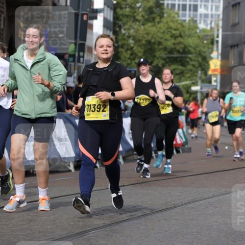 13.09.2026 - 21. swb-Marathon Bremen Strokosch-Dieckow http://msf.ph/oto/10390511 13.09.2026 11:13:36 Ziel 11048, 11357, 11670, 12393, 12418, 12521, 10330, 10766, 11078, 11999, 12010 meine-sportfotos.de