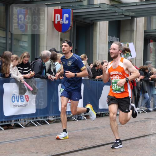13.09.2026 - 21. swb-Marathon Bremen Strokosch-Dieckow http://msf.ph/oto/10390518 13.09.2026 13:03:25 Ziel 1090, 1587, 1950, 2889, 3092, 5024, 5143, 5719, 6973, 8096, 9642, 1372, 1950, 7206, 7478, 7715, 8028, 8756, 9200 meine-sportfotos.de