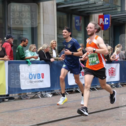 13.09.2026 - 21. swb-Marathon Bremen Strokosch-Dieckow http://msf.ph/oto/10390527 13.09.2026 13:03:25 Ziel 1090, 1587, 1950, 2889, 3092, 5024, 5143, 5719, 6973, 8096, 9642, 1372, 1950, 7206, 7478, 7715, 8028, 8756, 9200 meine-sportfotos.de