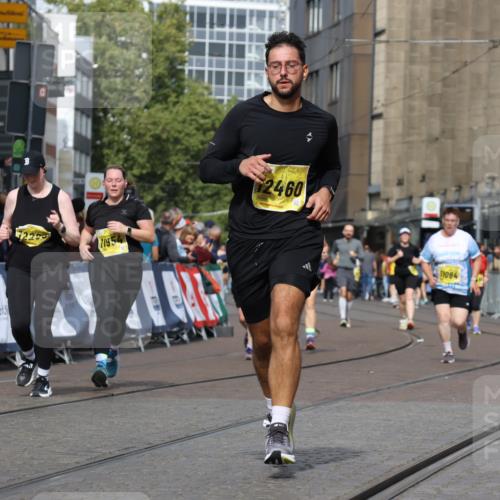 13.09.2026 - 21. swb-Marathon Bremen Strokosch-Dieckow http://msf.ph/oto/10390537 13.09.2026 11:13:37 Ziel 11048, 11670, 12521, 10330, 10766, 11078, 11999, 12010 meine-sportfotos.de