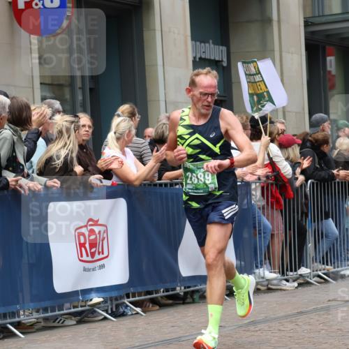 13.09.2026 - 21. swb-Marathon Bremen Strokosch-Dieckow http://msf.ph/oto/10390577 13.09.2026 13:03:38 Ziel 895, 1587, 2094, 2889, 3500, 4236, 8096, 9061, 9129, 9544, 9642, 1090, 1372, 1950, 3092, 5024, 5143, 5719, 6973, 7715 meine-sportfotos.de