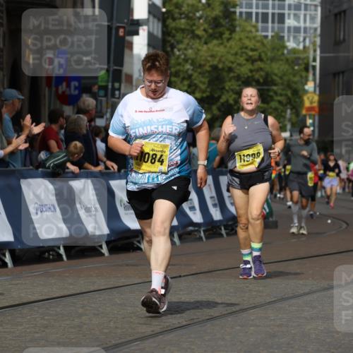 13.09.2026 - 21. swb-Marathon Bremen Strokosch-Dieckow http://msf.ph/oto/10390580 13.09.2026 11:13:44 Ziel 10484, 10545, 10883, 11392, 11670, 11954, 12280, 12460, 12521, 10330, 10491, 10799, 10880, 11078 meine-sportfotos.de