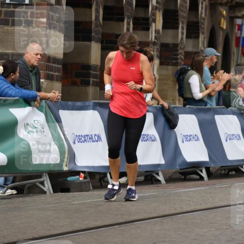 13.09.2026 - 21. swb-Marathon Bremen Strokosch-Dieckow http://msf.ph/oto/10390689 13.09.2026 11:14:02 Ziel 10330, 10545, 10766, 10889, 11078, 11084, 11954, 11999, 12010, 12280, 10402, 10586, 10854, 11027, 11233, 11535, 11864, 11902 meine-sportfotos.de