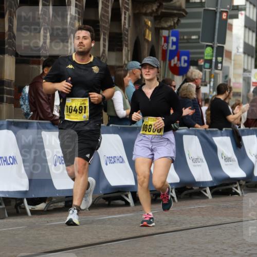 13.09.2026 - 21. swb-Marathon Bremen Strokosch-Dieckow http://msf.ph/oto/10390711 13.09.2026 11:14:06 Ziel 10330, 10766, 10889, 11078, 11084, 11999, 12010, 10395, 10396, 10402, 10586, 10784, 10854, 11233, 11535, 11703, 11864, 12100 meine-sportfotos.de