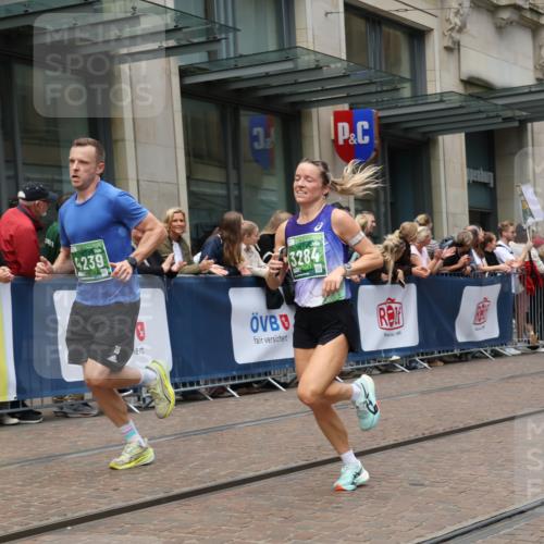 13.09.2026 - 21. swb-Marathon Bremen Strokosch-Dieckow http://msf.ph/oto/10390784 13.09.2026 13:04:09 Ziel 650, 744, 1223, 1224, 1860, 2207, 2956, 3284, 3424, 4239, 7871, 8936, 9813, 13034, 895, 2094, 2889, 3500, 4110, 4236, 6815, 8096, 9061, 9129, 9544, 9642, 9813 meine-sportfotos.de