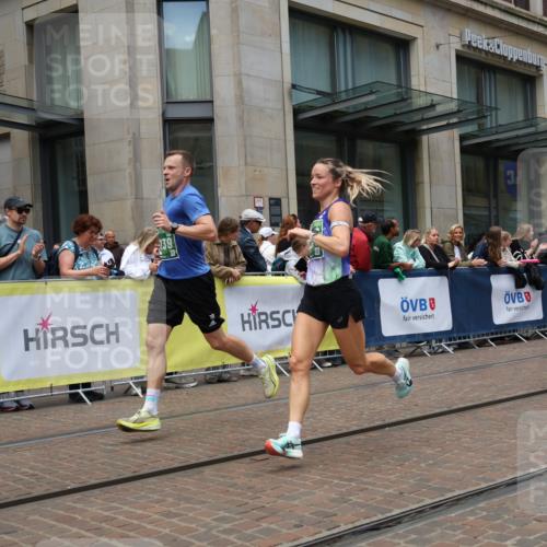 13.09.2026 - 21. swb-Marathon Bremen Strokosch-Dieckow http://msf.ph/oto/10390791 13.09.2026 13:04:09 Ziel 650, 744, 1223, 1224, 1860, 2207, 2956, 3284, 3424, 4239, 7871, 8936, 9813, 13034, 895, 2094, 2889, 3500, 4110, 4236, 6815, 8096, 9061, 9129, 9544, 9642, 9813 meine-sportfotos.de